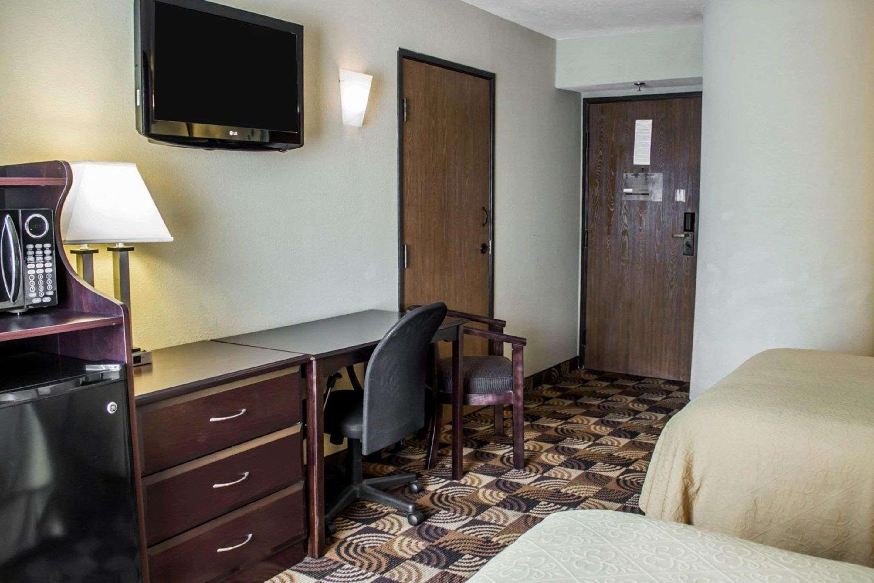 Quality Inn Brunswick Cleveland South Exterior foto